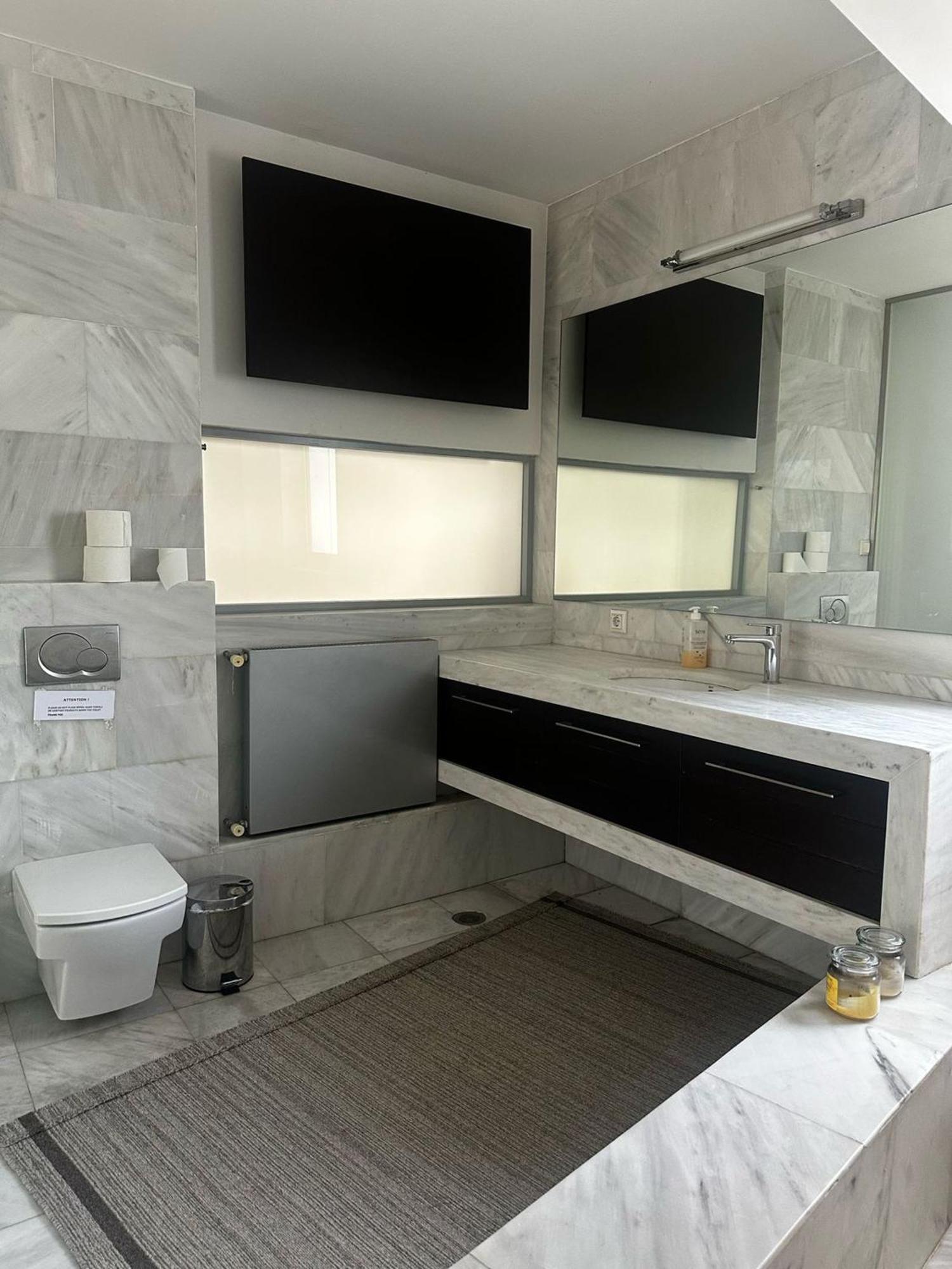 Spacious Stylish Flat At Acropolis Area! Athena Bagian luar foto